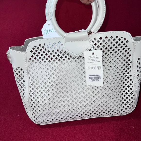 Urban Expressions White Vegan Clutch**NEW W/TAGS**VEGAN APPROVED - Picture 9 of 16